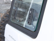 Charger l&#39;image dans la galerie, Hayon latéral en verre pour une Toyota Land Cruiser 76 / Fenêtre en verre au côté droit - de Front Runner