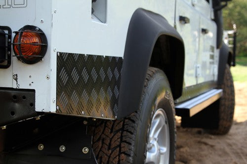 Protection de bas de caisse pour un Land Rover Defender 110 / Noir - de Front Runner