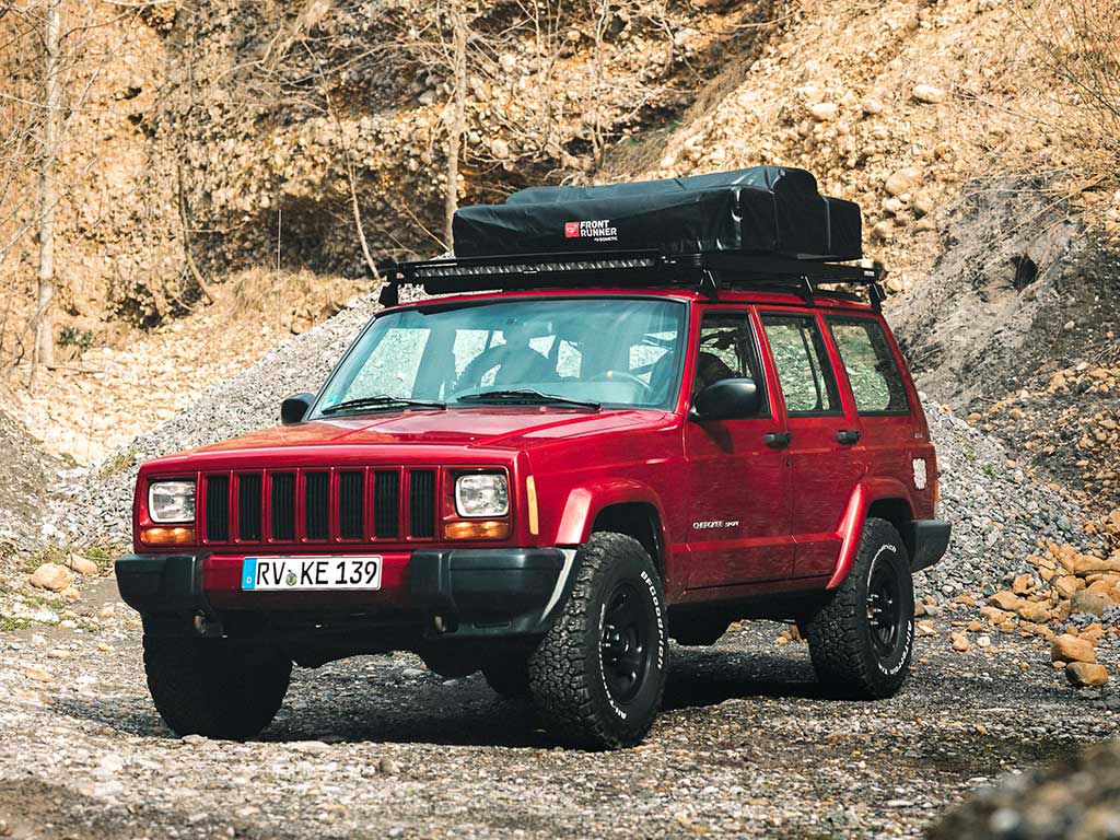 Kit de galerie Slimline II pour une Jeep Cherokee Sport XJ / Haut - par Front Runner